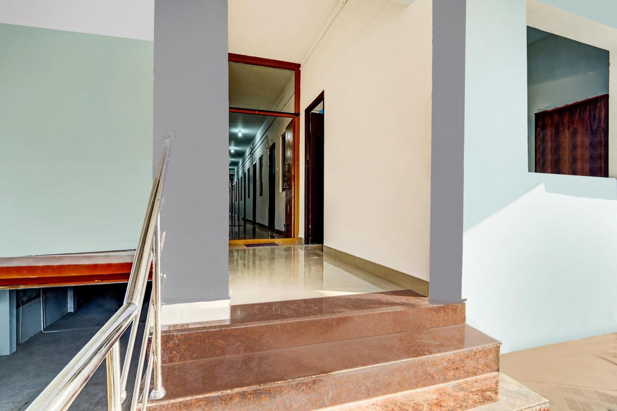 Super Hotel O Okkilipalayam コインバトール エクステリア 写真
