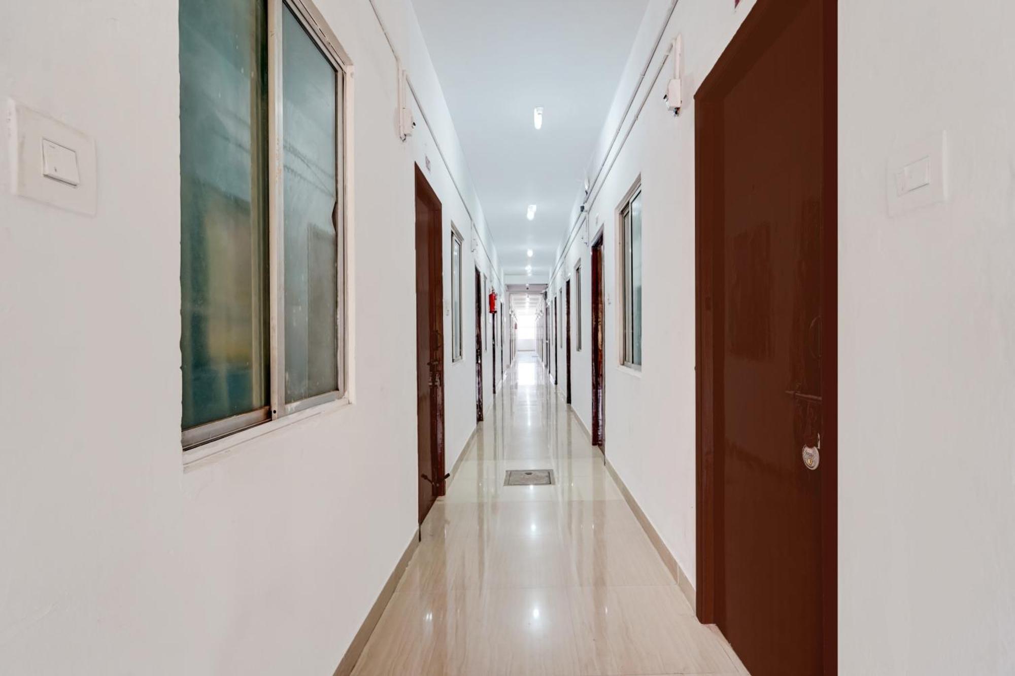 Super Hotel O Okkilipalayam コインバトール エクステリア 写真